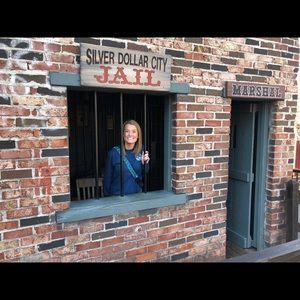 Meet your Posher, Charlotte